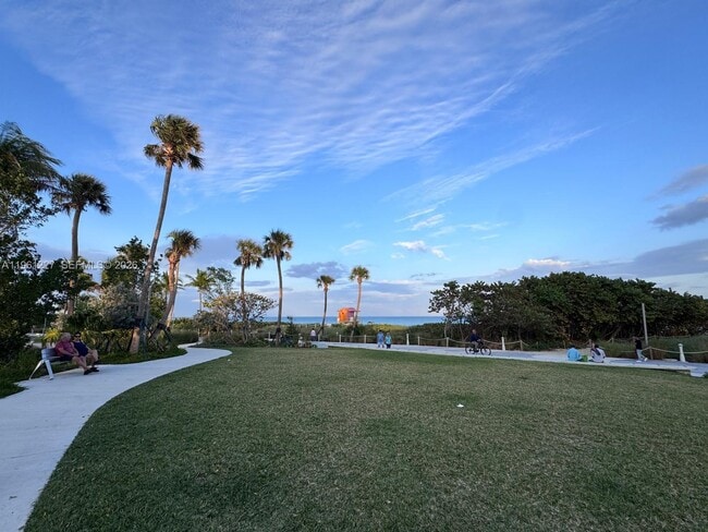 Building Photo - 7840 Harding Ave