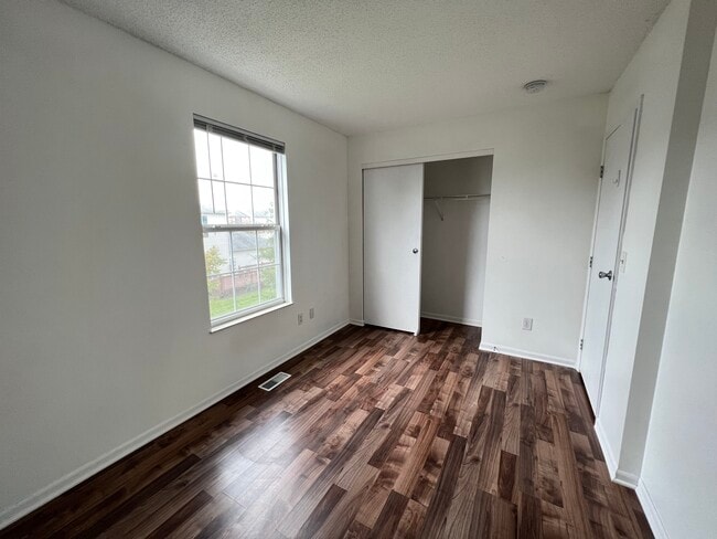Foto del edificio - 5693 Kilbury Ln