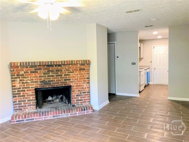 Foto del edificio - 410 Lexington Heights