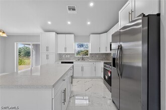 Building Photo - 3211 43rd St SW