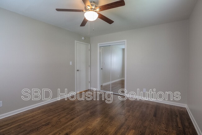 Building Photo - 4504 E 112 Terrace