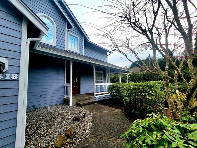 Building Photo - Gorgeous, Spacious 4 bed Home, CK Schools,...