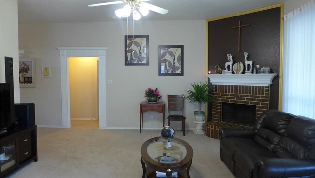 Building Photo - 1621 Mt Zion Dr