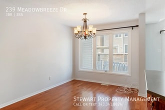 Building Photo - 239 Meadowbreeze Dr