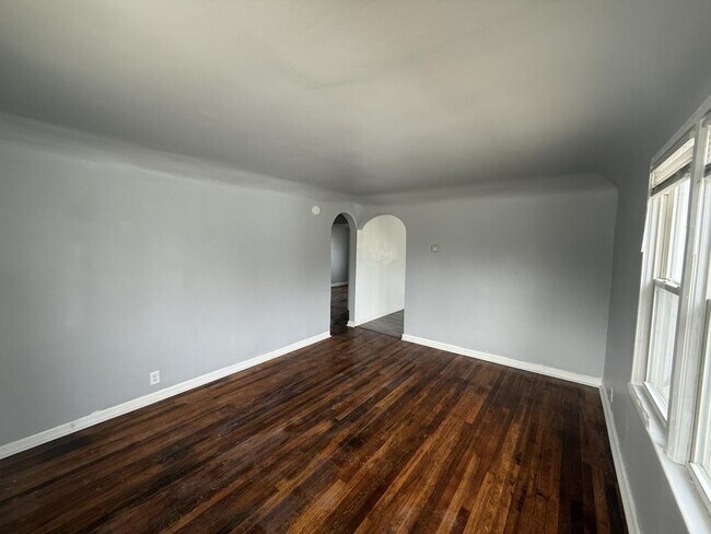 Foto del edificio - 1248 Ingleside Ave