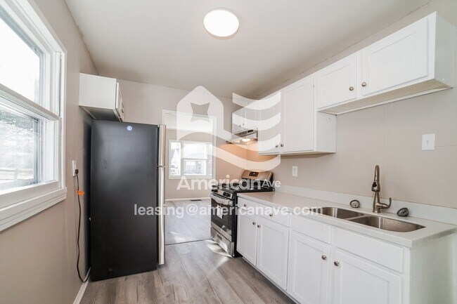 Foto del edificio - 823 W Bartlett Ct