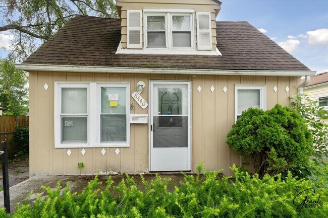 Foto del edificio - 8440 Orchard Ave