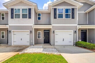 Building Photo - 6036 Royal Port Ct