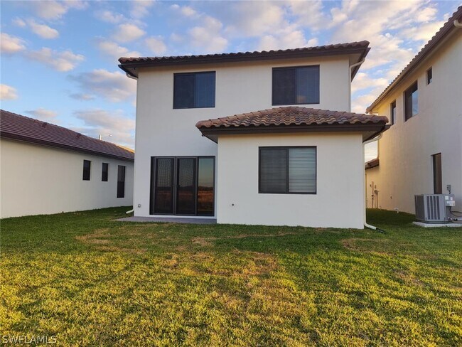 Foto del edificio - 5871 Cassidy Ln