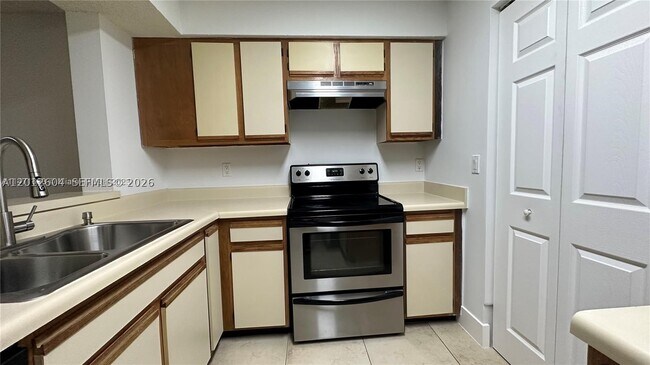 Foto del edificio - 1243 SW 46th Ave