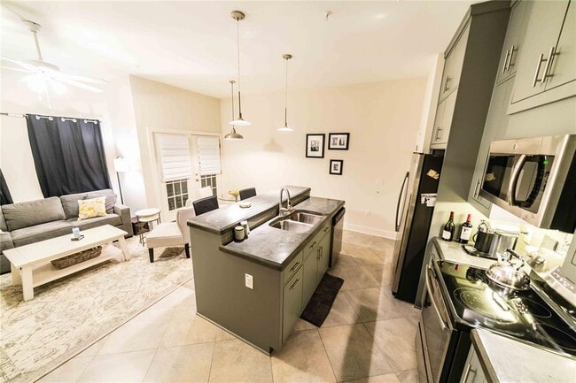 Building Photo - 1011 Studemont St