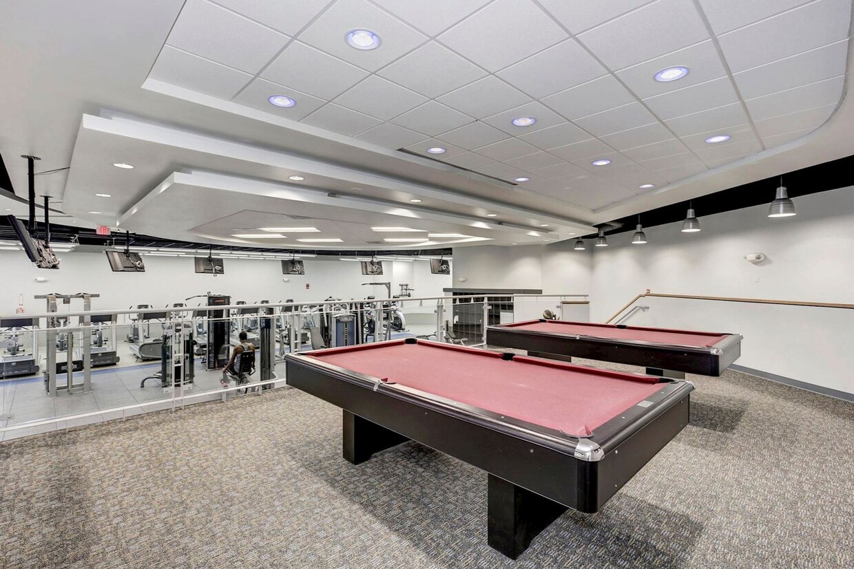 Primary Photo - Spacious & Bright Studio at River Place East