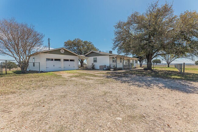 Foto del edificio - 5466 Chaparral Rd