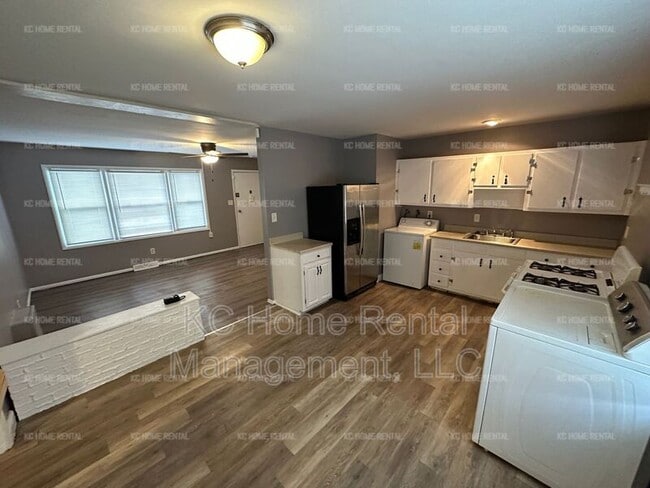 Foto del edificio - 8601 E 110th St