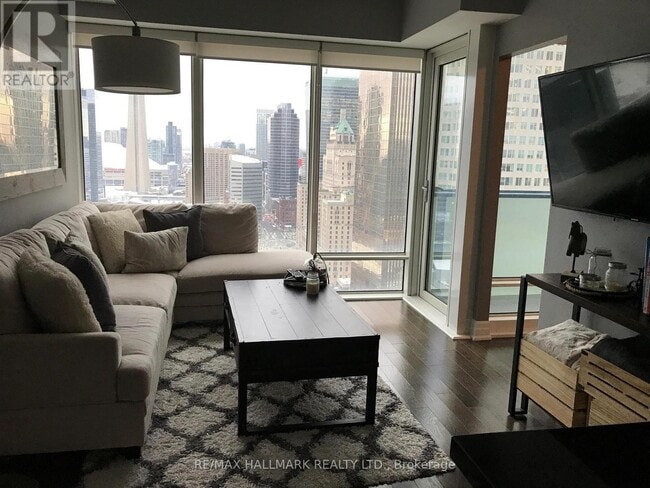 Building Photo - 8 The Esplanade