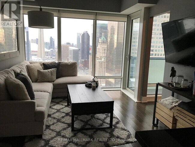 Photo du bâtiment - 8 The Esplanade