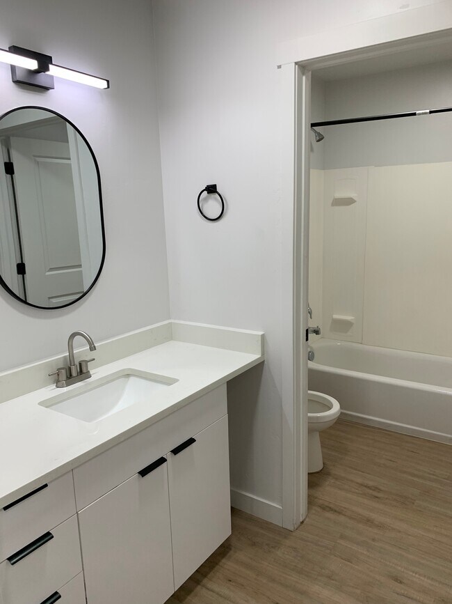 Foto del edificio - 404 E 5600 S