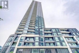Building Photo - 510 Curran Place