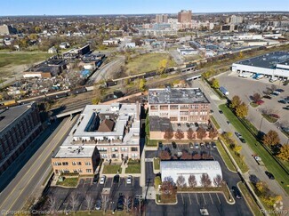 Building Photo - 5766 Trumbull