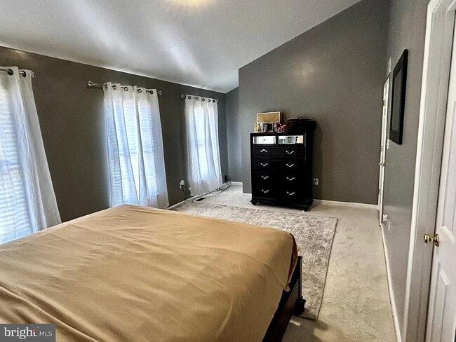 Foto del edificio - 358 Stonehedge Ln