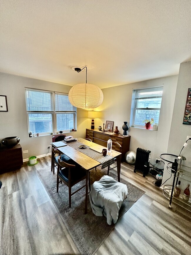 Foto del edificio - 920 W 35th Pl