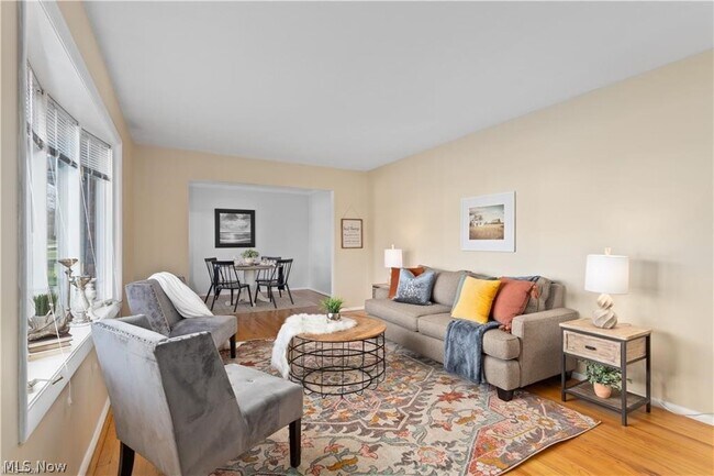 Foto del edificio - 9993 Hawley Dr