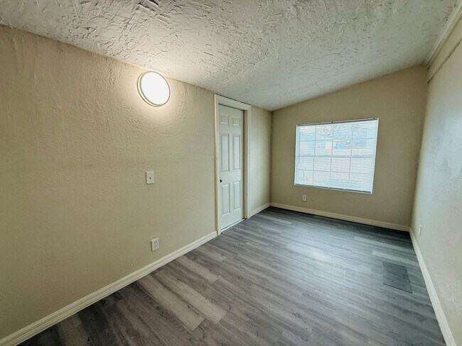 Foto del edificio - remodeled home in St. Pete