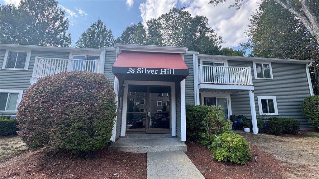 Foto principal - 38 Silver Hill Ln