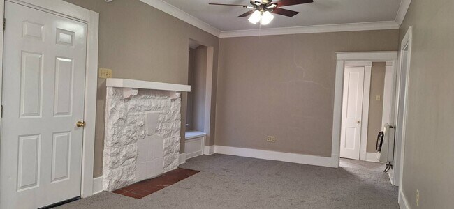 Foto del edificio - Newly Renovated Home | Vollintine-Evergreen Area -1st Month's Rent Free