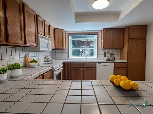 Foto del edificio - Three bedroom townhouse near Ashland Commu...