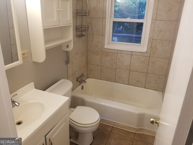 Building Photo - 35 Clervue Cir NE