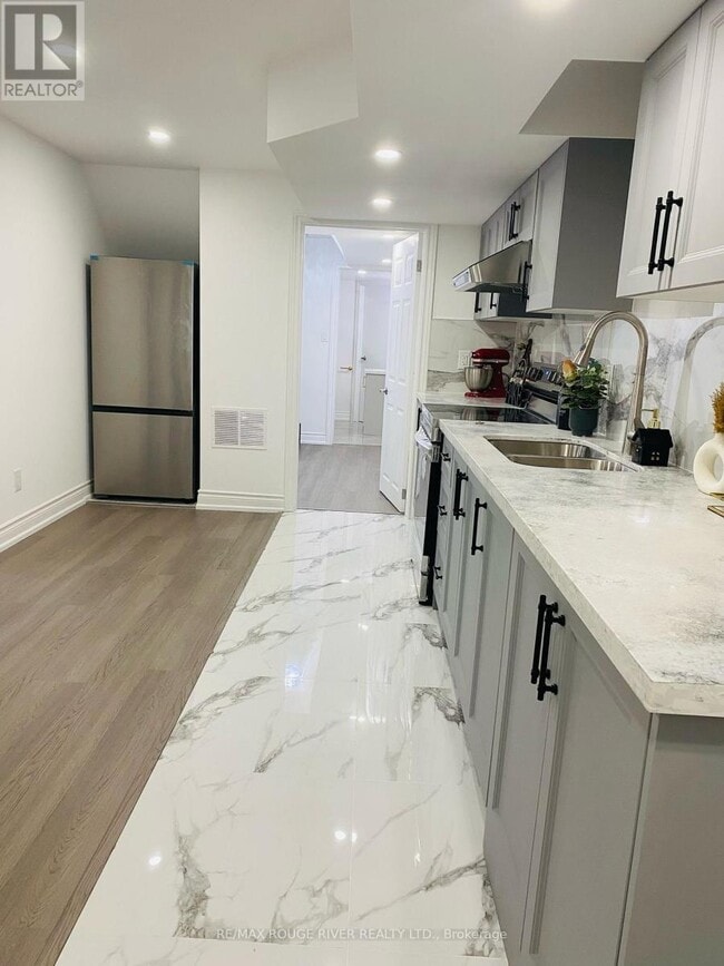 Photo du bâtiment - 8 Wimbledon Ct