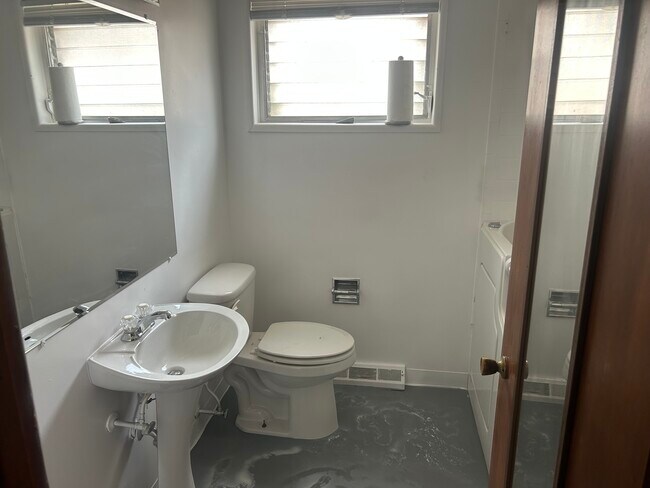 Foto del edificio - 14842 Shepherd Drive-
