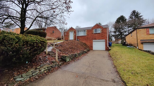 Foto del edificio - *Beautifully Renovated Single-Family Home ...