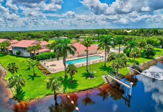 Foto del edificio - 25080 Peacock Ln