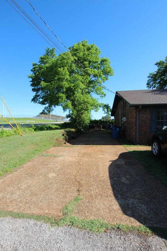 Foto del edificio - Barbara St 201