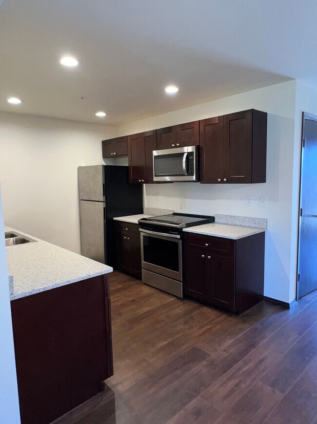 Building Photo - 2041 Andress Ln