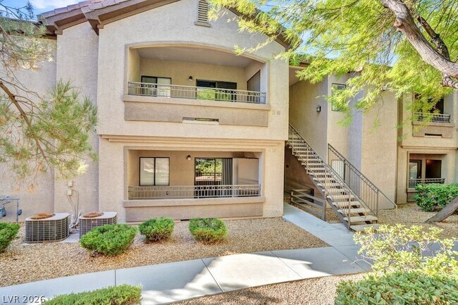 Foto del edificio - 8250 N Grand Canyon Dr
