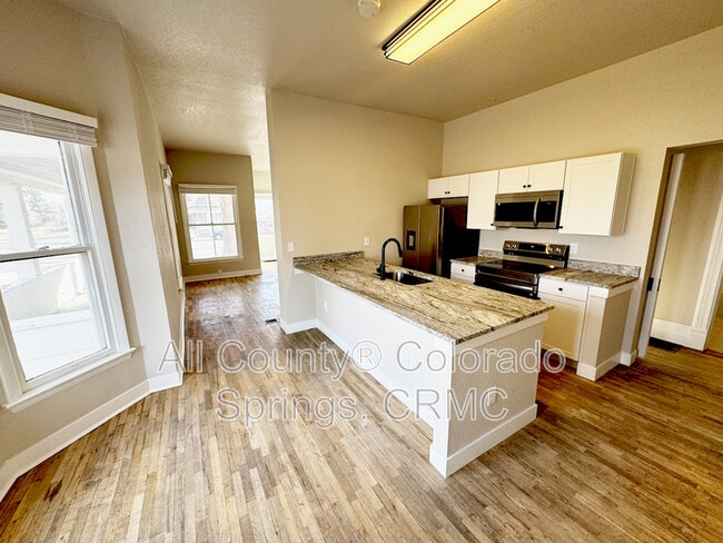 Building Photo - 330 E Cache La Poudre St