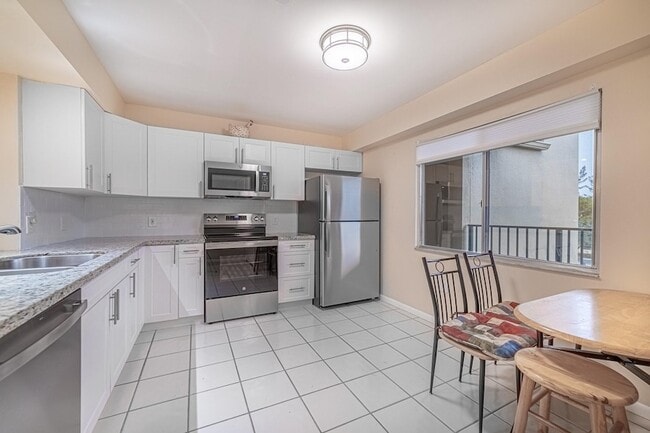 Photo - 901 SW 141st Ave Apartment