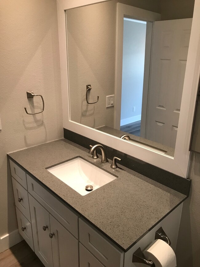 Foto del edificio - 16871 Green Ln