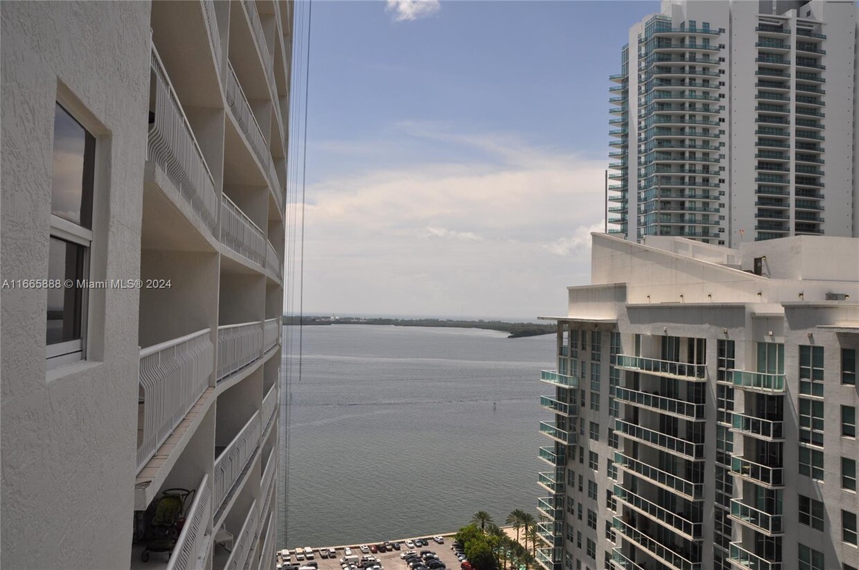 Foto principal - 1200 Brickell Bay Dr