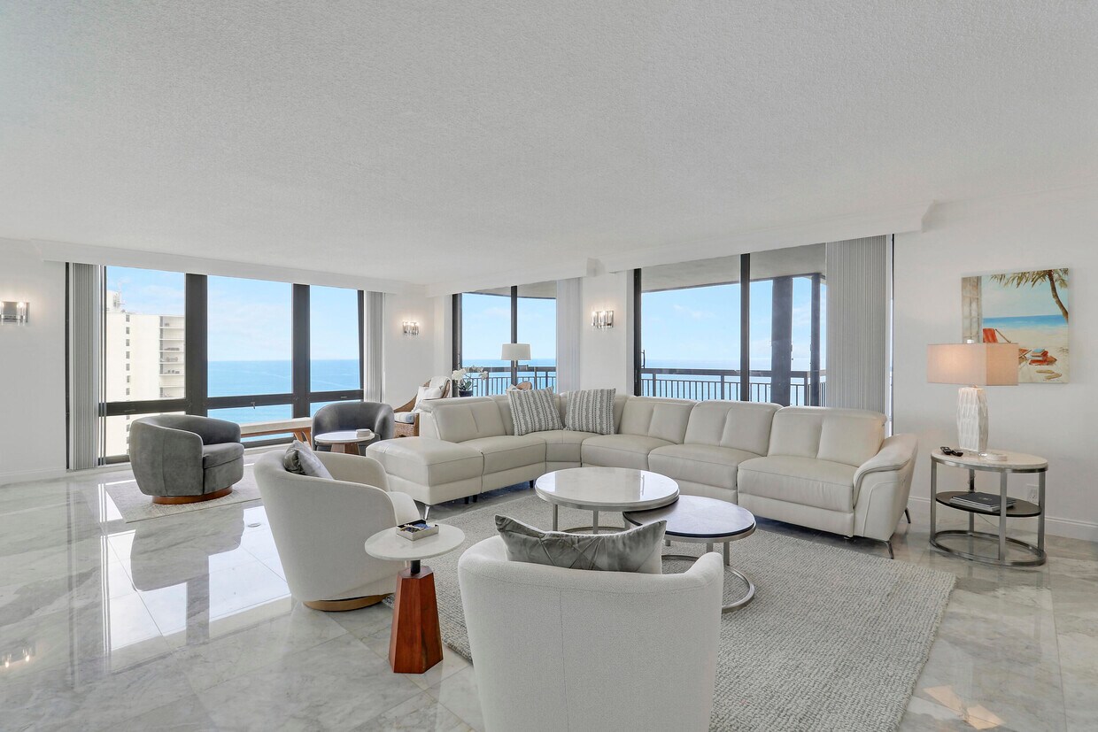 Primary Photo - 5380 N Ocean Dr