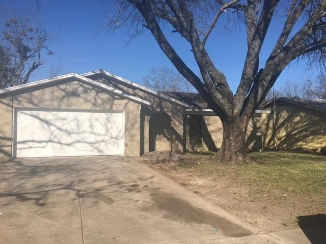 Primary Photo - 853 Lexington Dr