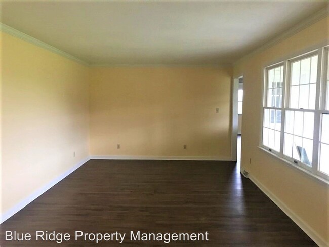 Building Photo - 3 br, 2.5 bath House - 194 Bob Hayes Road