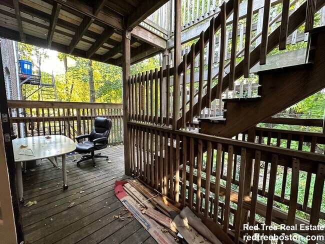 Foto del edificio - 151 Highland St