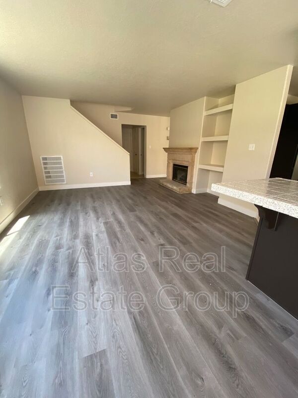 Building Photo - 1825 Monte Alban Dr