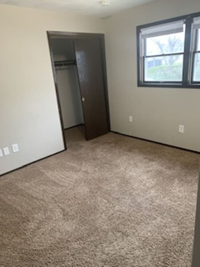 Building Photo - 400 3rd Ave SW