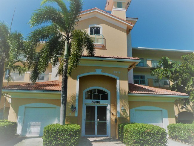 Building Photo - 5938 Crystal Shores Dr