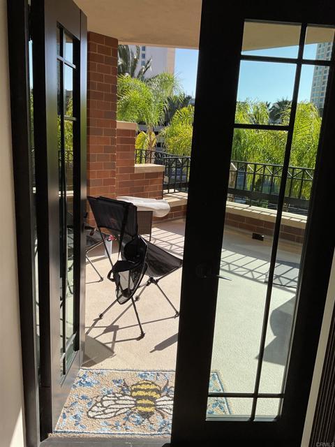 Foto del edificio - 500 W Harbor Dr